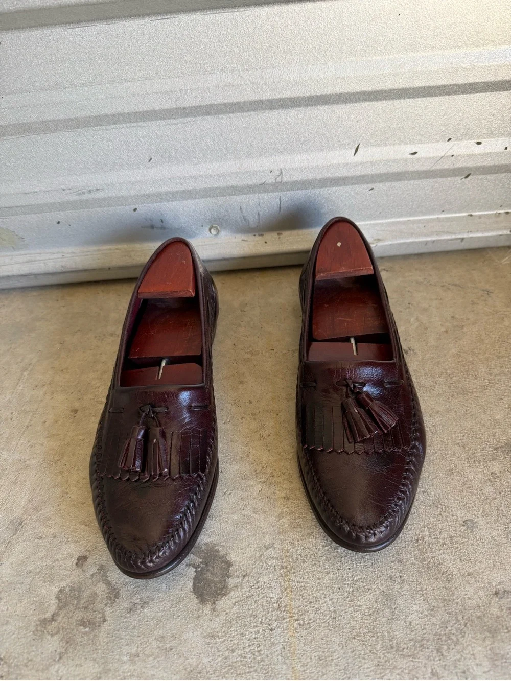 Sandro Moscoloni Burgundy Leather Tassel Loafers Size 7